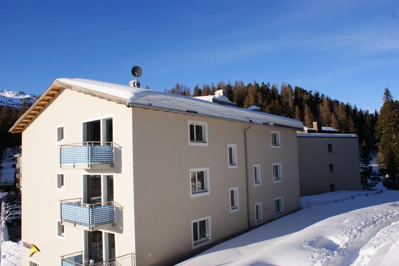 Aladin Apartments St Moritz Exterior photo